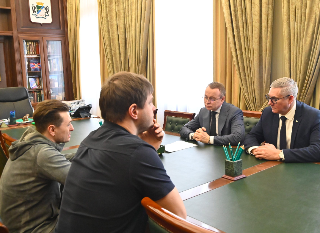 Фото Актёр Сергей Безруков приехал в Новосибирск – показываем кадры 3